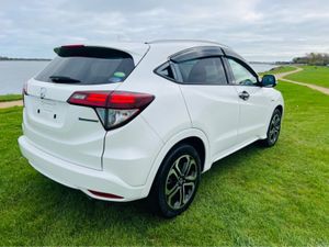 Honda Vezel Stunning Honda Vezel Hybrid SUV in sto - Image 4