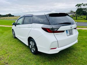 Honda Shuttle DAA-GP7 5DR AUTO - Image 4
