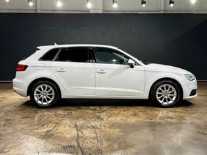Audi A3 AUTOMATIC 1.4L TFSI - REVERSE CAMERA - CRU - Image 3