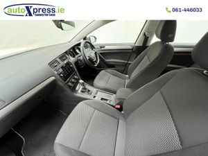 Volkswagen Golf 1.2 TSI Automatic, Reversing camer - Image 4
