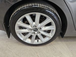 17 MAZDA 3 PLATINUM 1.5 DIESEL - Image 4