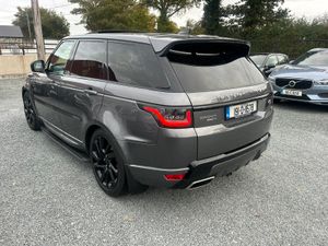 191 RANGE ROVER SPORT 3.0 HSE LOW KMS - Image 2