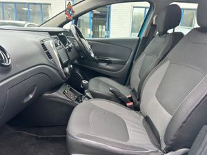 2017 RENAULT CAPTUR 1.5 DCI AUTO EXPRESSION - Image 4