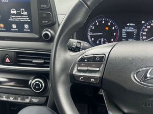 Hyundai KONA 1.0 PETROL, PREMIUM MODEL, LOW MILEAG - Image 4