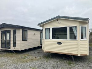 PRETTY, MODERN AND WAITING FOR YOU - Image 2