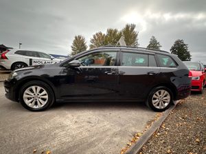 VW GOLF ESTATE 1.2 PETROL AUTO - Image 4