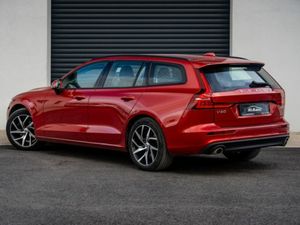 Volvo V60 D4 MOMENTUM PLUS - Image 3