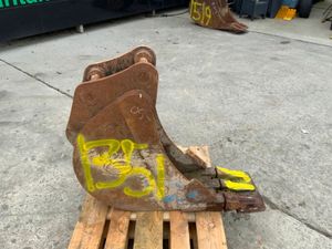 12" STRICKLAND  BUCKET....45mm PINS....1351. - Image 3