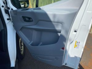 Ford Transit 2018 workshop mwb - Image 3