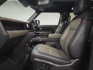 Land Rover Defender Diesel Estate X-Dynamic HSE - Image 4