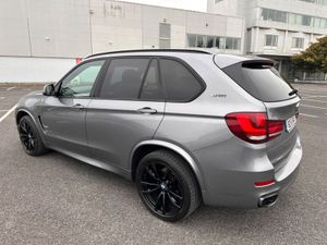 BMW X5 40 E, M SPORT, PLUG IN HYBRID, SUNROOF, LOW - Image 3