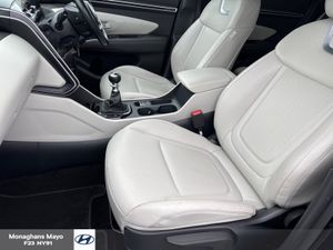 Hyundai Tucson EXECUTIVE DIESEL 5DR - Image 4