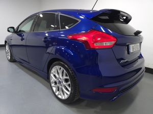 Ford Focus ST-Line 1.0 Ecoboost - Image 2