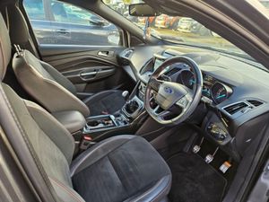 Ford Kuga St-line 1.5tdci 120PS 4DR - Image 3