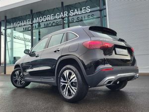 Mercedes-Benz GLA Class Gla180 Progressive Plus A - Image 3