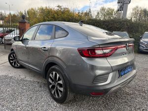 2022 Renault Arkana  ICONIC TCE 140 AUTO EDC - Image 4