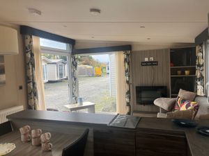 THE NEW OWNER KNEW A GREAT DEAL WHEN SHE FOUND IT - Image 3