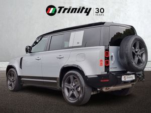 Land Rover Defender 6 Seat X-dynamic SE Phev 110 - Image 3