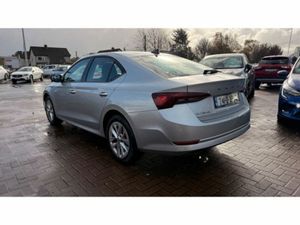 Skoda Octavia AMB 2.0tdi 115HP 5DR - Image 3