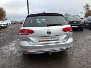 Volkswagen Passat Auto DSG - Image 2