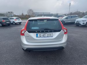 Volvo V60 2.0 D3 SE S/S 163BHP 5DR D *TRADE ONLY* - Image 3