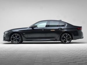 BMW 5-Series 530E M SPORT - Image 4