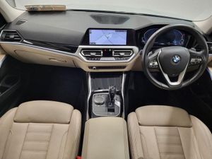 BMW 3 Series 330e Sport Pro Saloon - Image 4