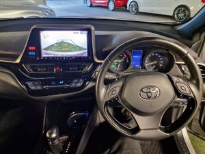 Toyota CH-R 2017 self charging hybrid - Image 4