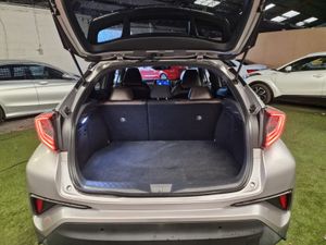 Toyota CH-R 2017 self charging hybrid - Image 2