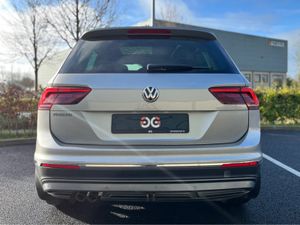 Volkswagen Tiguan *NEW TIMING BELT *FULLY LOADED S - Image 4