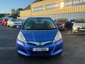 Honda Fit 1.3 SelfCharging Hybrid Auto - Image 3