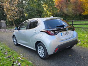 21 Toyota Yaris Luna 1.5 hybrid tax and test - Image 4