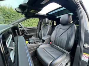 Volkswagen Tiguan R-LINE 1.5 HYBRID ** MASSIVE SPE - Image 2