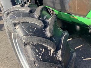 2011 DEUTZ FAHR Agrofarm 420 with loader - Image 3