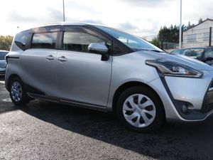 TOYOTA SIENTA 2016 SILVER 7 SEATER - Image 3