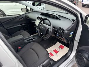 Self charge hybrid - High spec - Low mileage - Image 4