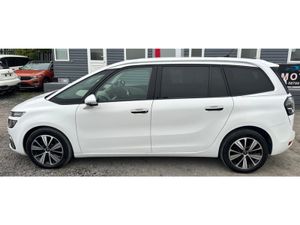 Citroen C4 Picasso Grand Bluehdi 2.0L Diesel Front - Image 4