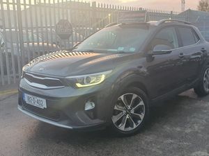 2018 Kia Stonic |CAR PLAY | Manual - Image 2