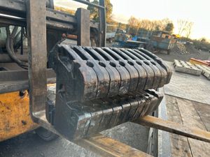 New Holland TLA/T5000 Front Weights - Image 2