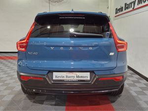 Volvo XC40 T4 PLUS DARK RECHARGE AUTOMATIC **ONE O - Image 4