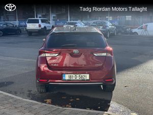 Toyota Auris HYBRID LUNA SPORT 4DR AUTO - Image 4