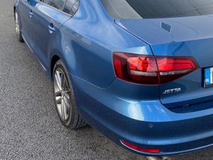 Volkswagen Jetta 2017 2.0 tdi - Image 3
