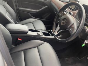 Mercedes-Benz B-Class  14000km - Image 3