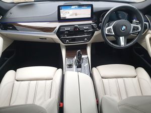 BMW 5 Series 520d M Sport Saloon - Image 4