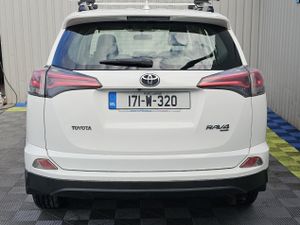 2017 Toyota RAV4 2.0 D-4D LUNA 2WD - Image 4