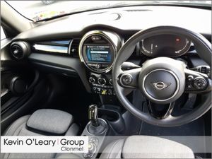 MINI Cooper Cooper Classic Auto - Image 2