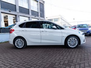 225XE HYBRID ESTATE 5DR AUTOMATIC - Image 2