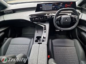 Peugeot 3008 BEV 73kwh 210BHP Allure Trinity Moto - Image 2
