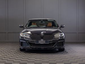 222 BMW 5-Series 520d M-Sport - Image 2