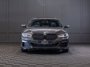 222 BMW 5-Series 530e M-Sport Touring (G31) - Image 2